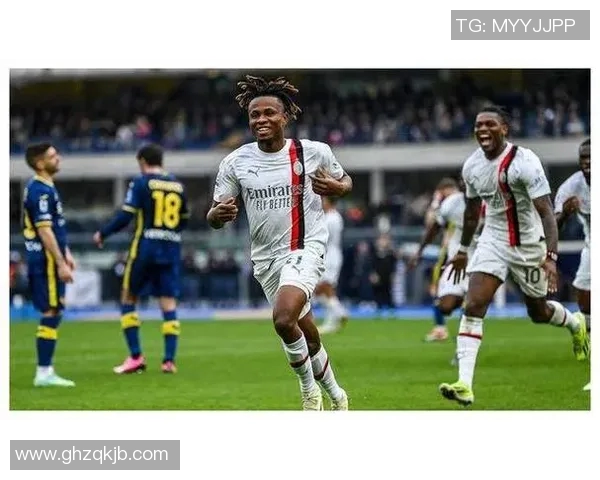 足球场上的璀璨星光多名足球明星写真展现运动魅力与个性风采